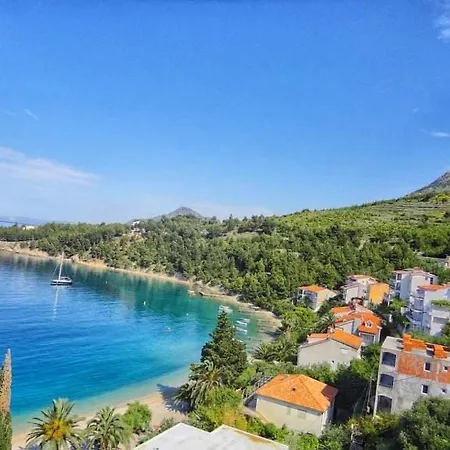 Karla بيت ضيافة 4*